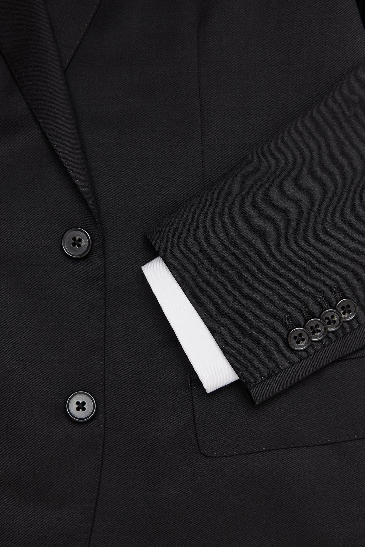 Ives - Black Suit - Image 4